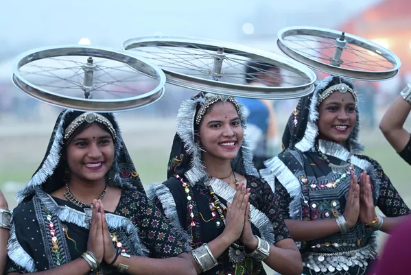 I candidati scout provenienti da vari stati indiani partecipano alle prove durante un campo nazionale. - Sputnik Mundo