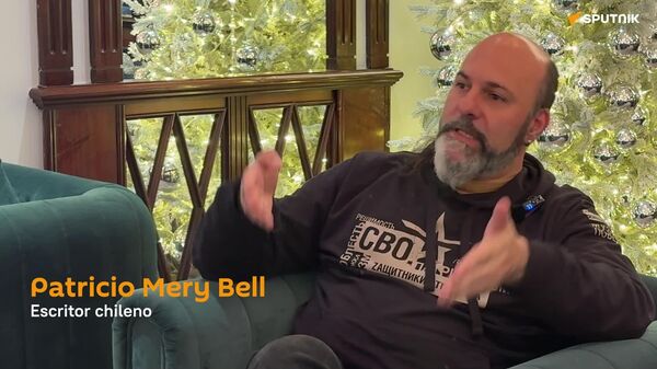 Amigo de un nazi: autor chileno critica fuertemente al presidente Boric - Sputnik Mundo