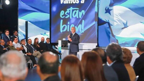 Trump condiciona la ayuda a Honduras al triunfo de Nasry Asfura en las elecciones presidenciales - Sputnik Mundo