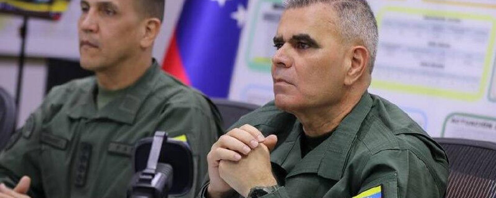 EEUU pretende vulnerar la soberanía absoluta del espacio aéreo de Venezuela, denuncia el ministro de Defensa - Sputnik Mundo, 1920, 29.11.2025