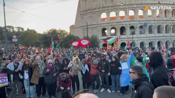 🪧 Miles de personas protestan en Roma por Palestina - Sputnik Mundo