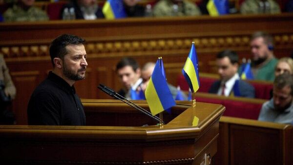 Informan que diputados del partido de Zelenski se enfrentarían en breve a acusaciones de corrupción - Sputnik Mundo
