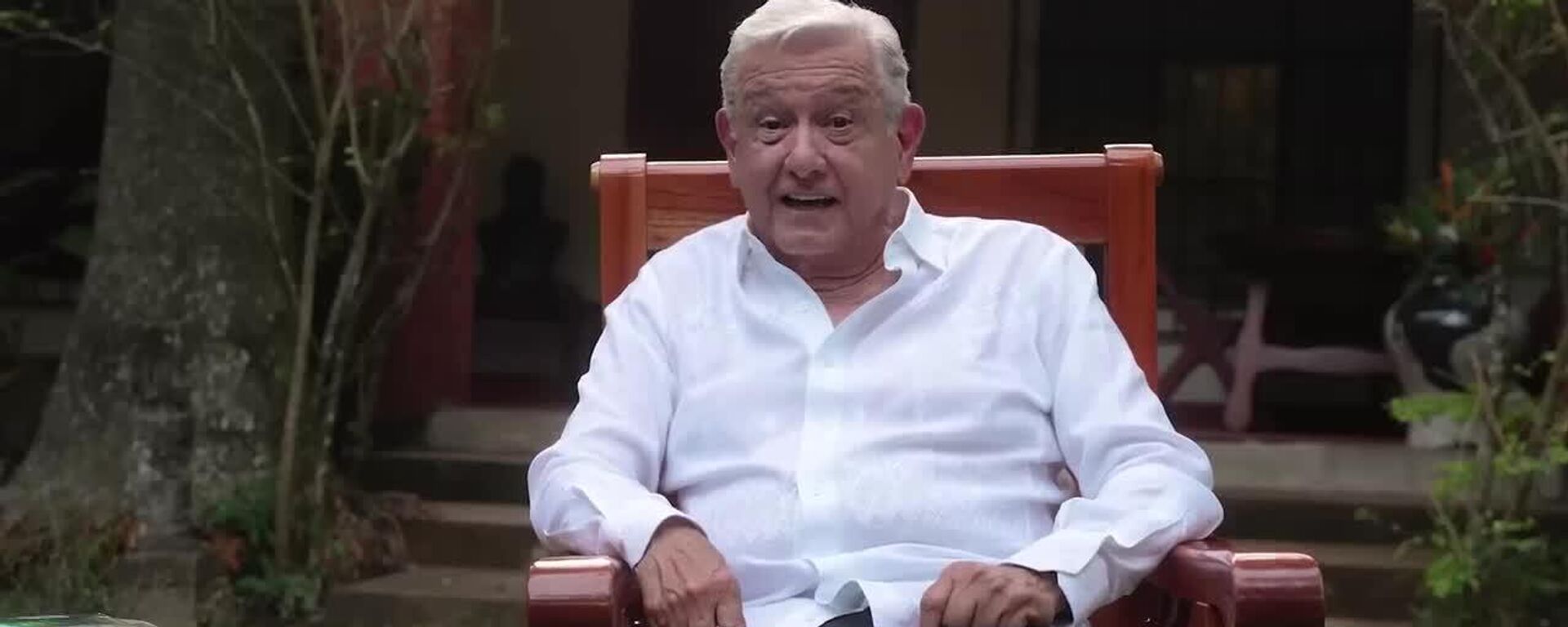 AMLO reaparece y relata por qué razones dejaría su retiro para salir a las calles - Sputnik Mundo, 1920, 30.11.2025