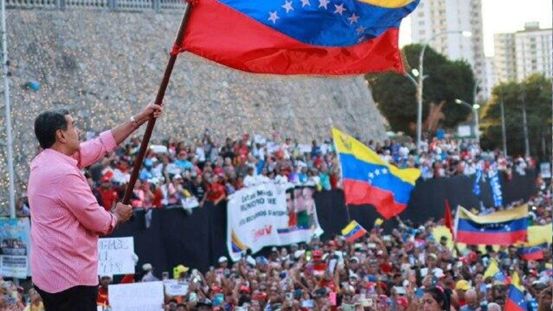 Asfixiar a la economía venezolana: ¿qué buscaría EEUU con su creciente presión sobre Caracas? (Parte 1 / Parte 2) Asfixiar a la economía venezolana: ¿qué buscaría EEUU con su creciente presión sobre Caracas? (Parte 1 / Parte 2) - Sputnik Mundo, 1920, 02.12.2025