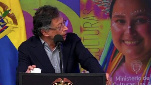 Petro lanza advertencia a Trump ante medidas de EEUU para supuestamente combatir el narcotráfico en Latinoamérica - Sputnik Mundo