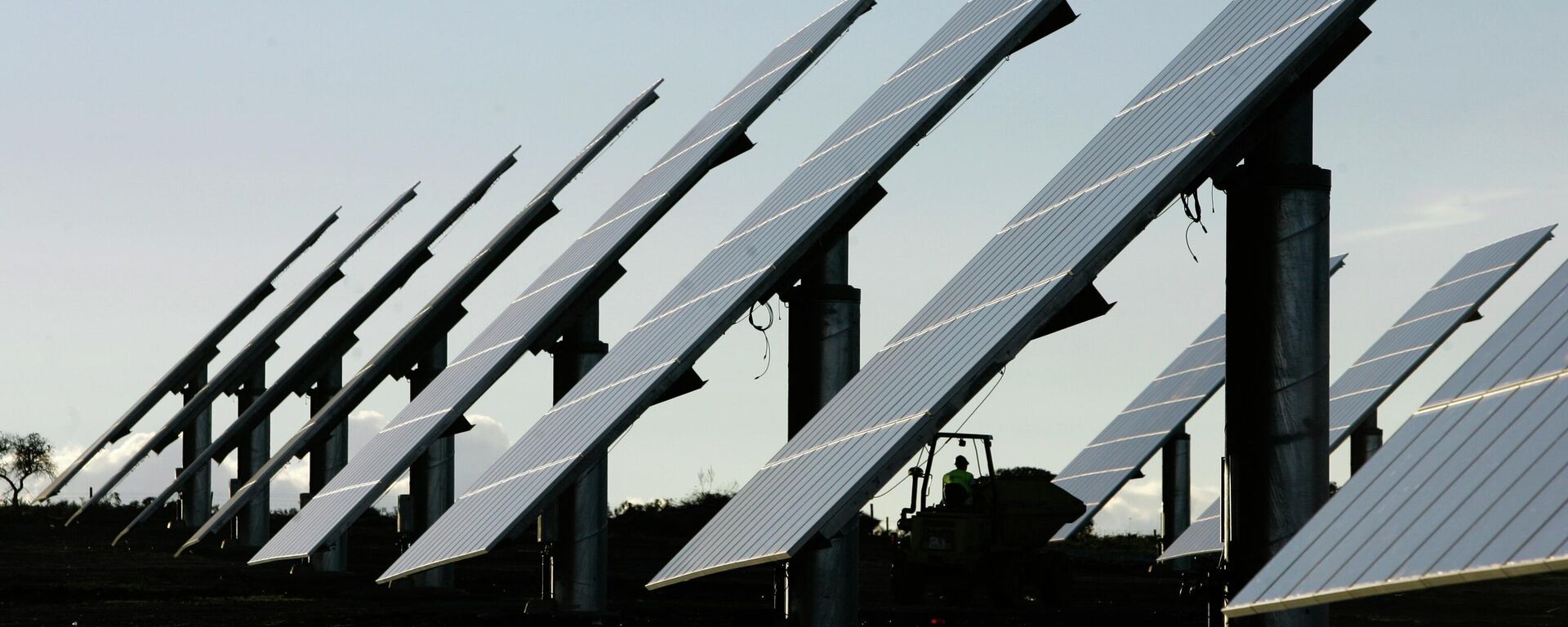 Así fue cómo la energía verde paralizó la economía de Europa - Sputnik Mundo, 1920, 03.12.2025