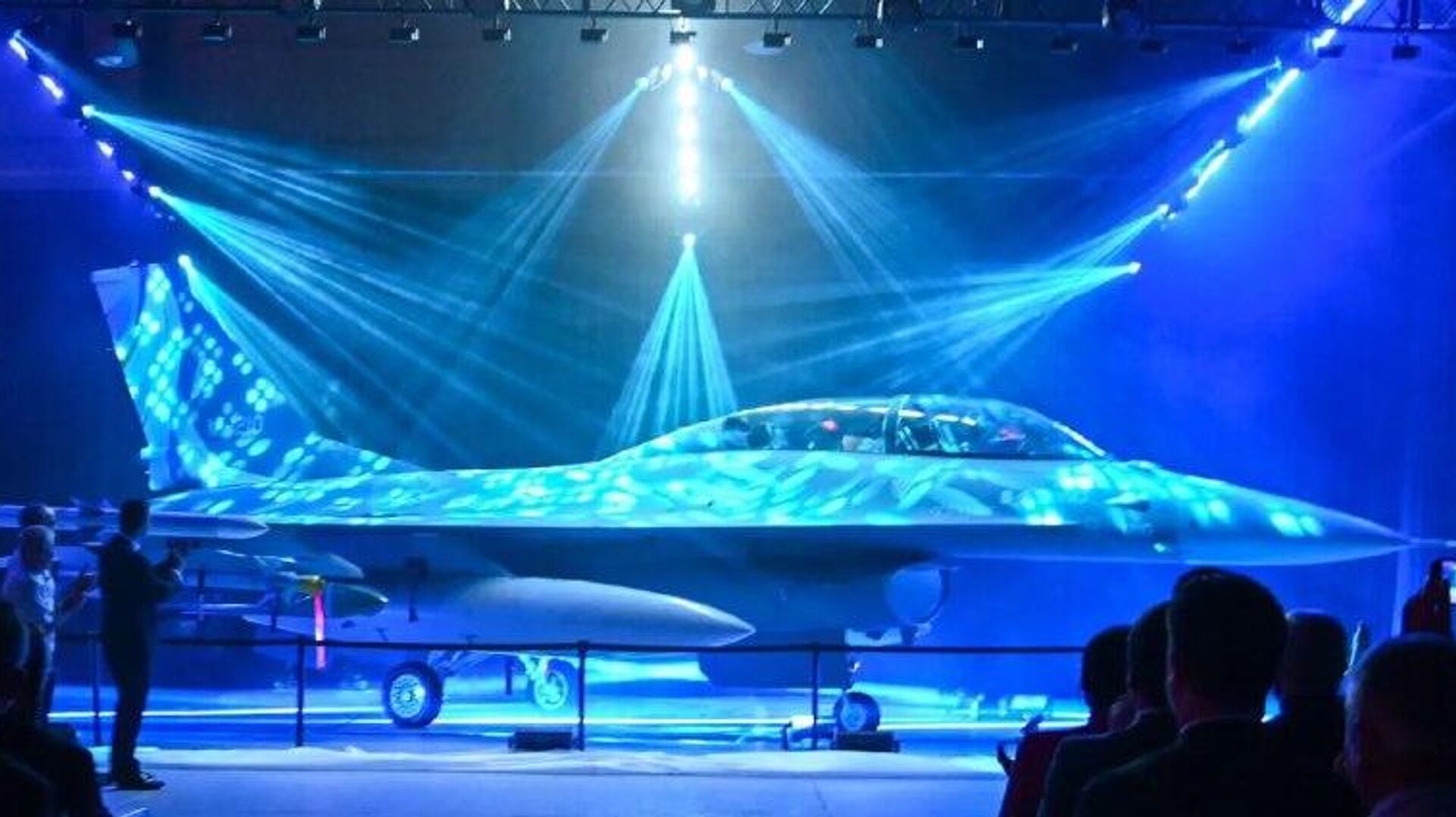 Una compra geopolítica: llegan a Argentina los aviones F-16 adquiridos a Dinamarca vía EEUU Una compra geopolítica: llegan a Argentina los aviones F-16 adquiridos a Dinamarca vía EEUU - Sputnik Mundo, 1920, 05.12.2025