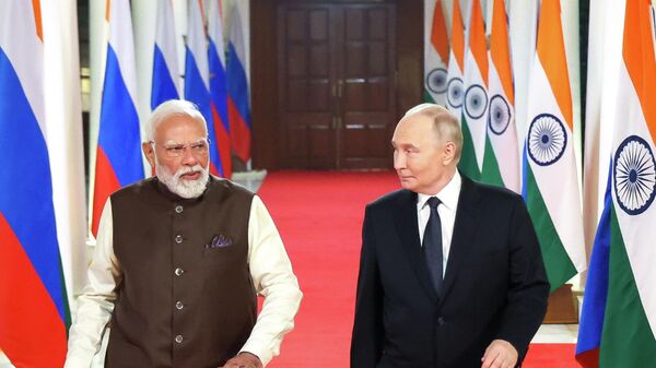 El primer ministro indio, Narendra Modi, y el presidente ruso, Vladímir Putin - Sputnik Mundo