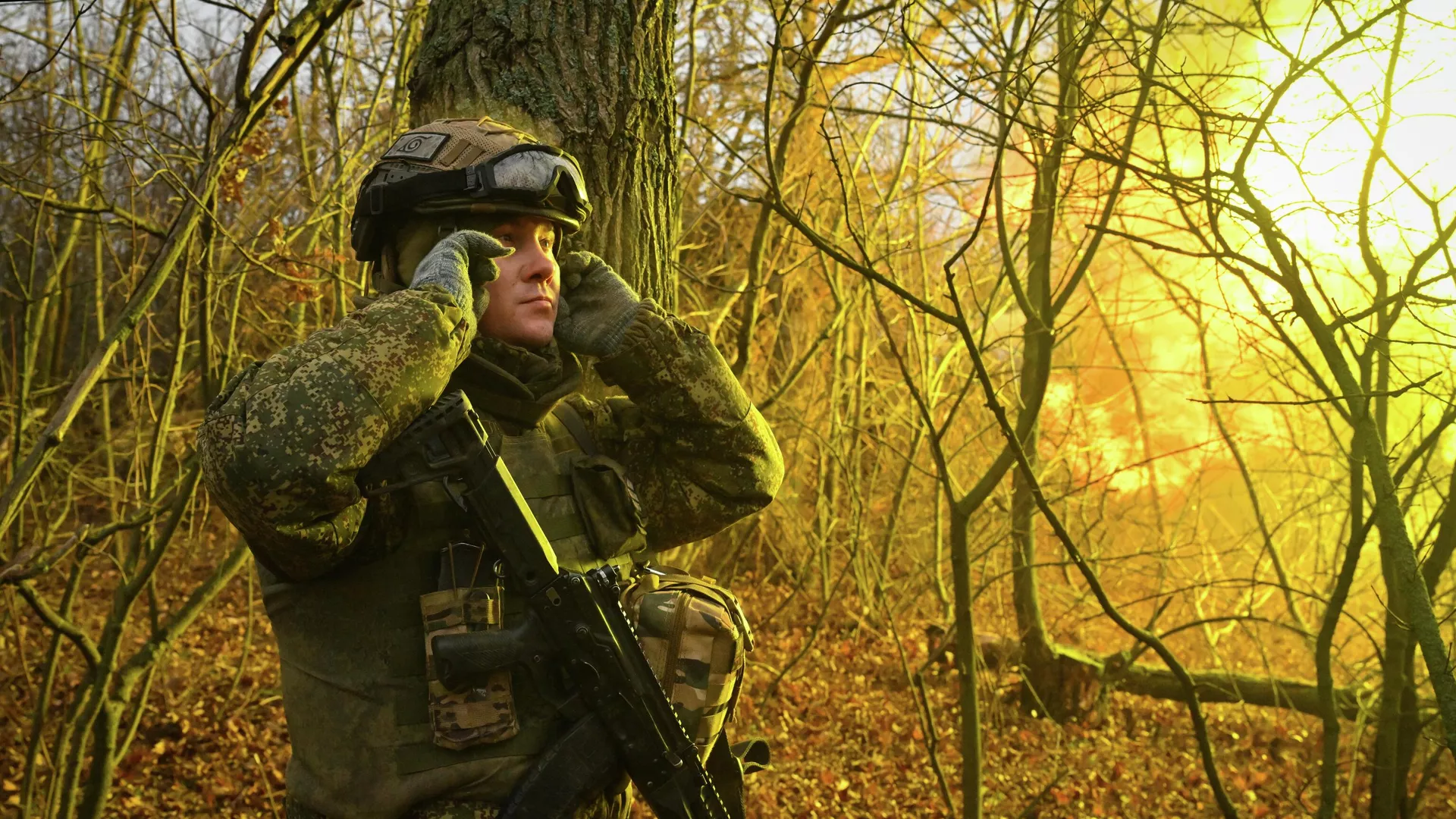 Soldado ruso en la zona de la operación militar especial Soldado ruso en la zona de la operación militar especial - Sputnik Mundo, 1920, 05.12.2025