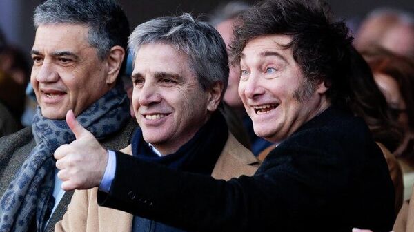 El presidente argentino, Javier Milei, anunció que el país volvió al mercado de capitales con la licitación de un bono en dólares bajo legislación local que tendrá una tasa del 6,5% y que vencerá en cuatro años, el 30 de noviembre de 2029 - Sputnik Mundo