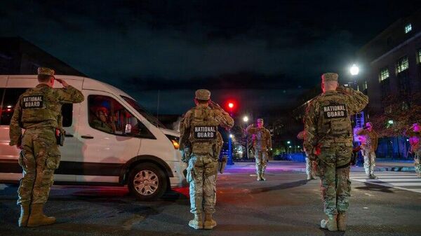 Miembro de la Guardia Nacional atacado en la capital de EEUU se recupera lentamente - Sputnik Mundo