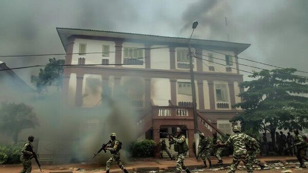 El ministro del Interior de Benín anuncia el restablecimiento del orden en el país - Sputnik Mundo