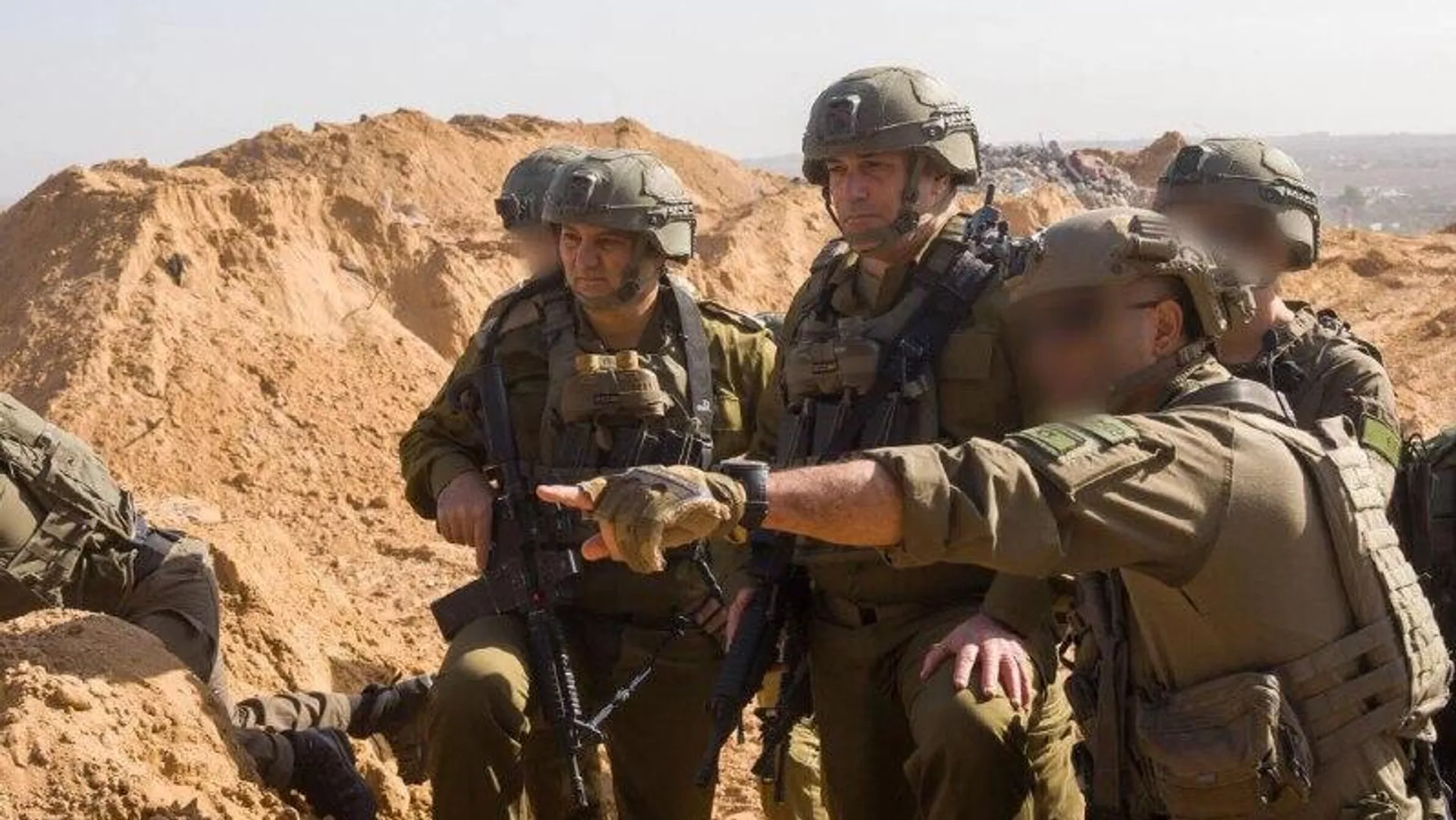 Israel asaltó la sede de la UNRWA en Jerusalén Este, denuncia el jefe de la agencia de la ONU Israel asaltó la sede de la UNRWA en Jerusalén Este, denuncia el jefe de la agencia de la ONU - Sputnik Mundo, 1920, 08.12.2025