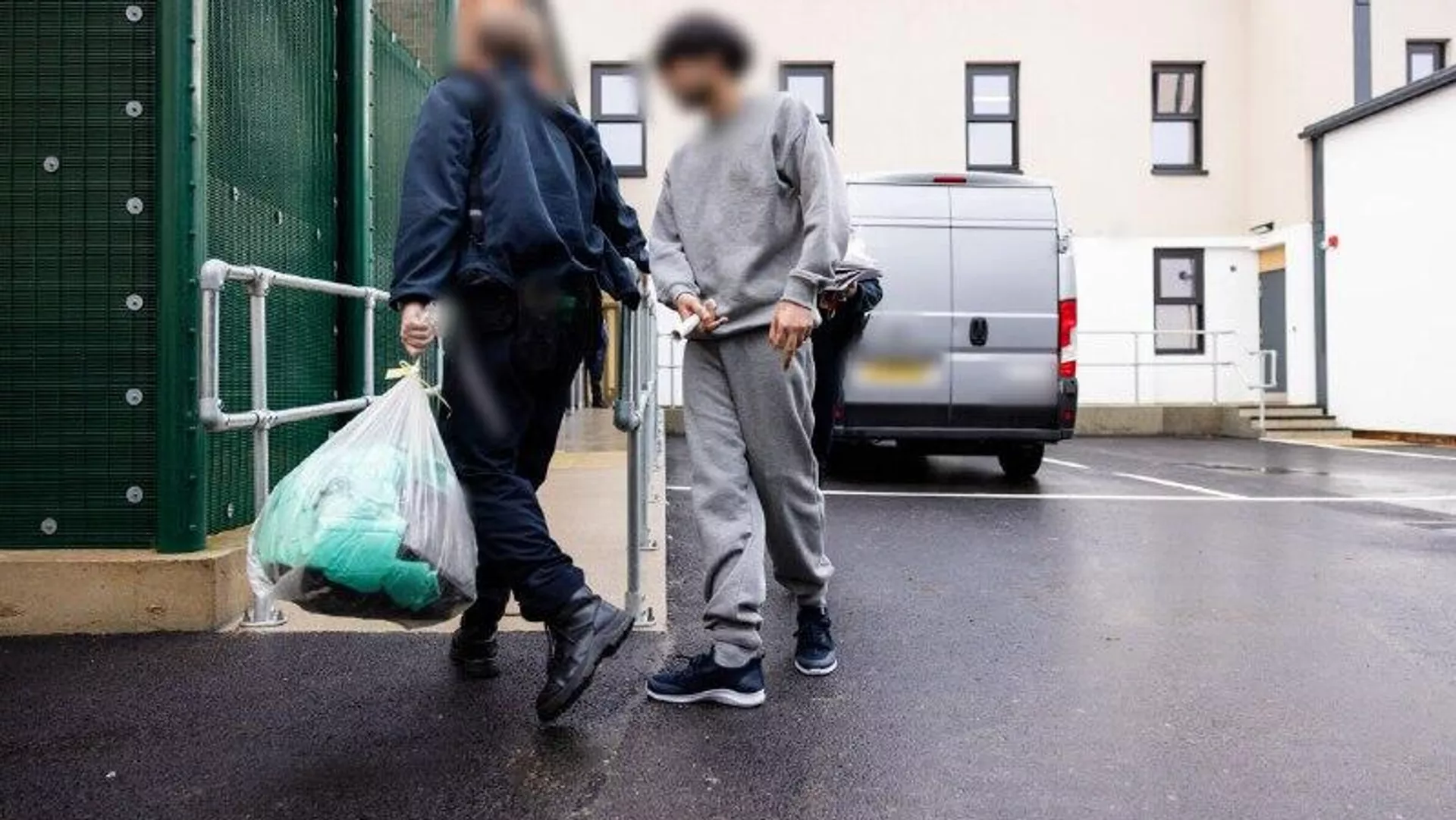 Los migrantes son usados para introducir droga a Reino Unido, revela medio Los migrantes son usados para introducir droga a Reino Unido, revela medio - Sputnik Mundo, 1920, 09.12.2025