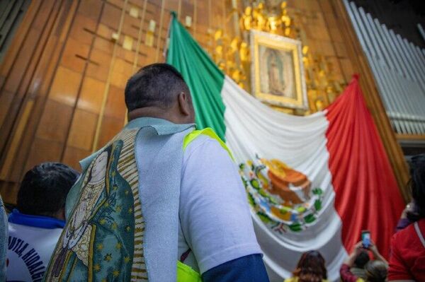 Estiman que peregrinación a la Basílica de Guadalupe en México dejará una derrama económica de casi $1 - Sputnik Mundo
