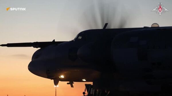 China y Rusia realizan patrullaje aéreo conjunto en Asia-Pacífico - Sputnik Mundo