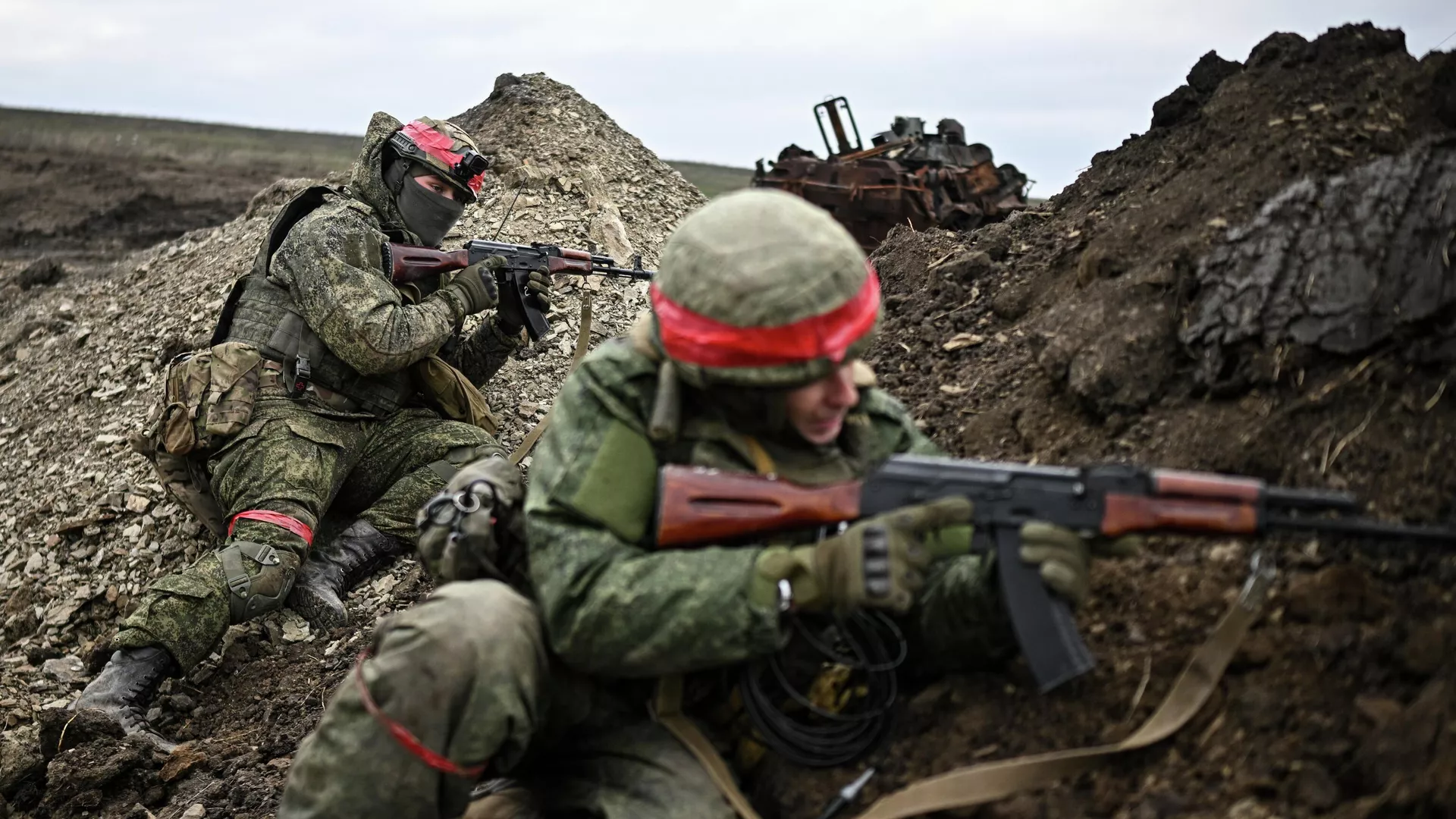 Soldados rusos en la zona de la operación militar especial Soldados rusos en la zona de la operación militar especial - Sputnik Mundo, 1920, 10.12.2025
