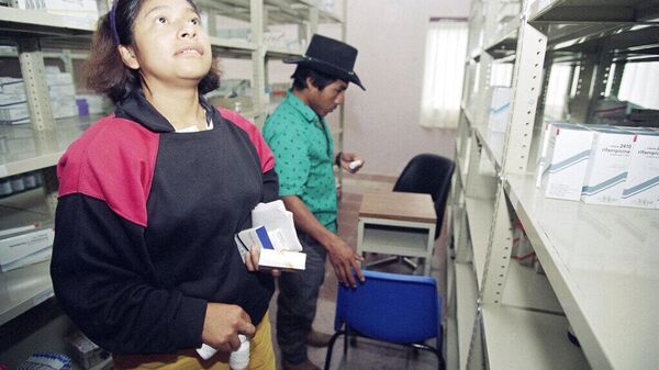 Gasto en hogares sobre salud costó miles de millones de pesos a los mexicanos, según autoridades - Sputnik Mundo