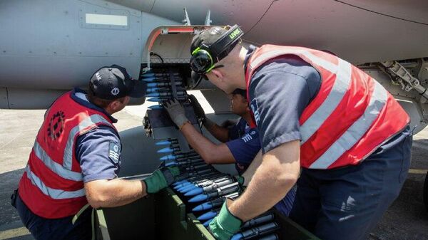 El F-39E Gripen de la Fuerza Aérea de Brasil mejora su capacidad operativa con el primer ejercicio de artillería aérea - Sputnik Mundo