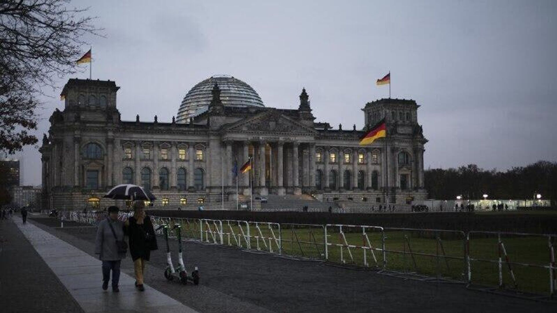 En Alemania la confianza en el Gobierno cae 20 puntos - Sputnik Mundo, 1920, 12.12.2025