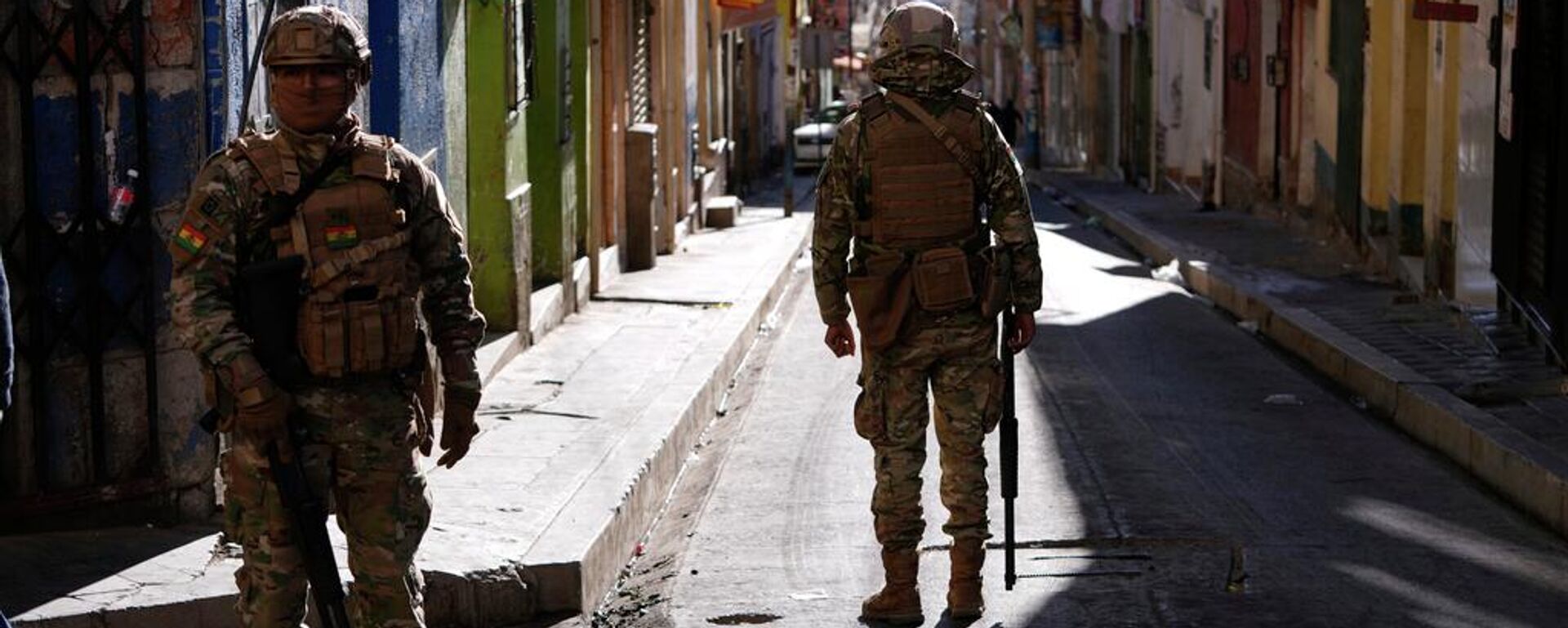 La policía militar en Bolivia. - Sputnik Mundo, 1920, 13.12.2025
