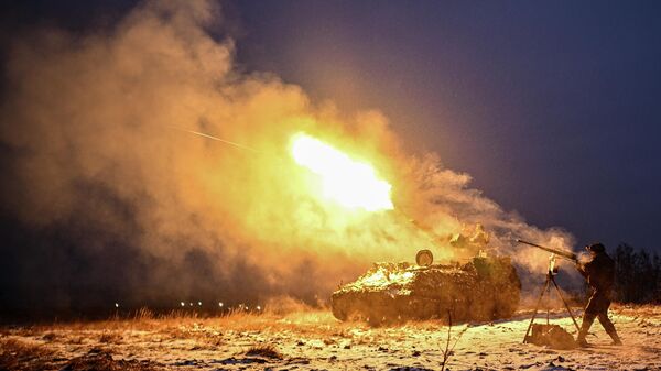 Soldado ruso en la zona de la operación militar especial Soldado ruso en la zona de la operación militar especial - Sputnik Mundo