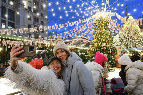 La capital rusa se llena de luces: así luce Moscú en vísperas de las fiestas de fin de año La capital rusa se llena de luces: así luce Moscú en vísperas de las fiestas de fin de año - Sputnik Mundo