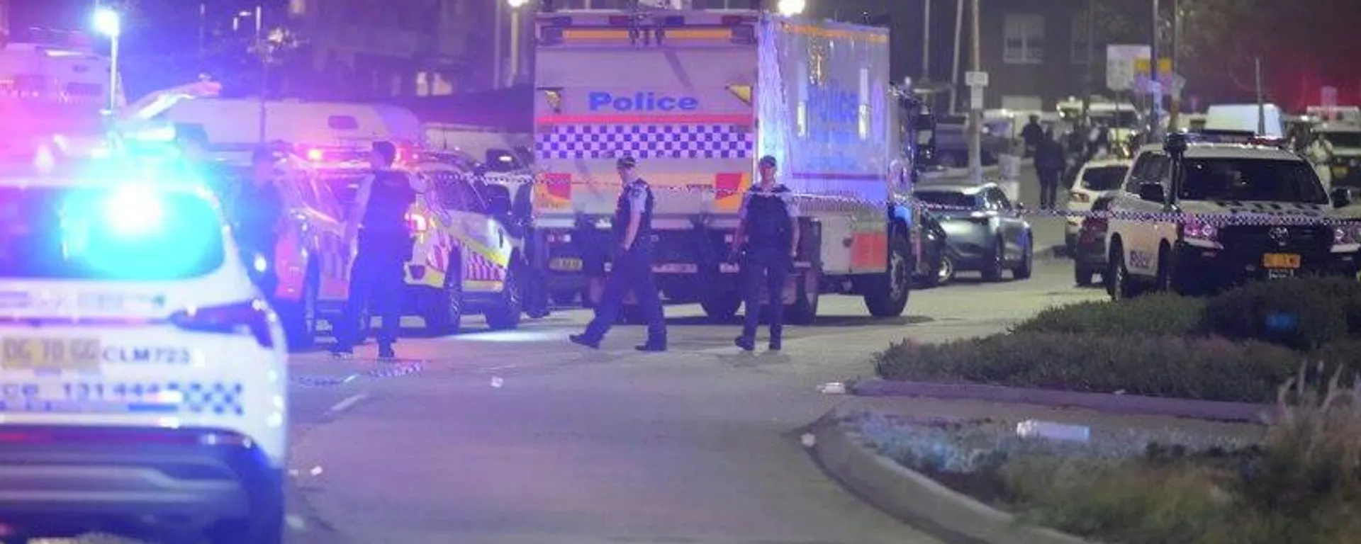 La Cancillería rusa califica de una tragedia espantosa el tiroteo en Australia - Sputnik Mundo, 1920, 14.12.2025