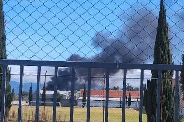 ‼ Una avioneta se desploma en la ciudad mexicana de Toluca - Sputnik Mundo