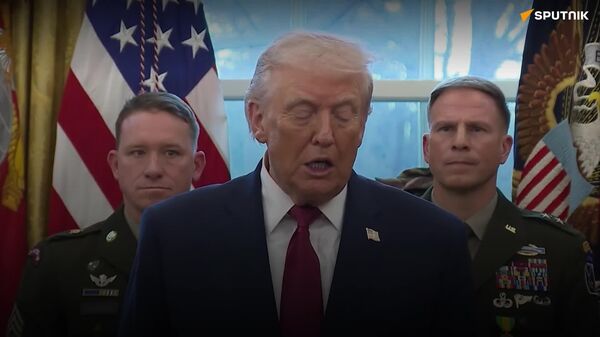 La demanda de Trump a la 'BBC' agrava los problemas financieros de la cadena pública - Sputnik Mundo