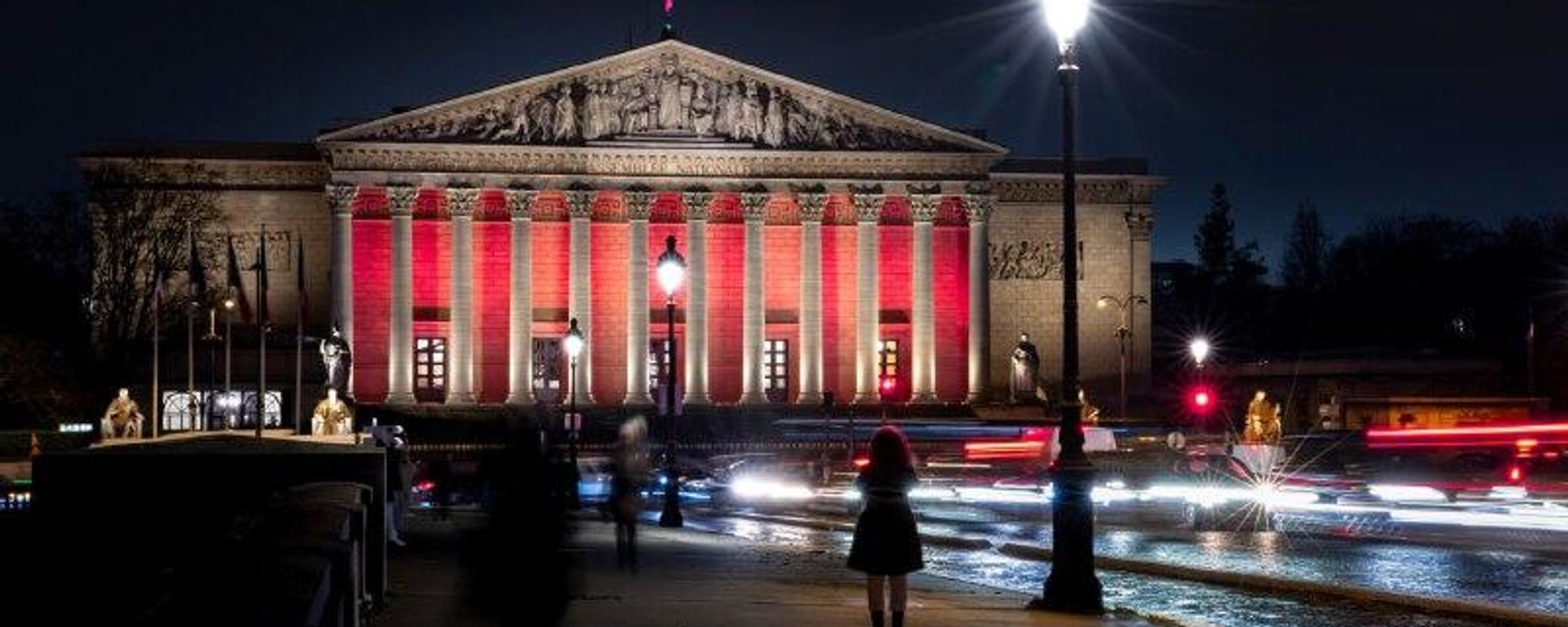 Adiós a la impopular reforma de pensiones de Macron - Sputnik Mundo, 1920, 17.12.2025