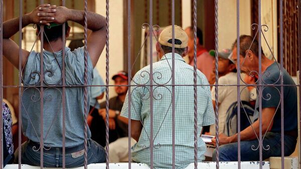 ¿Qué dificultades encuentran los migrantes deportados al rehacer su vida en México? - Sputnik Mundo