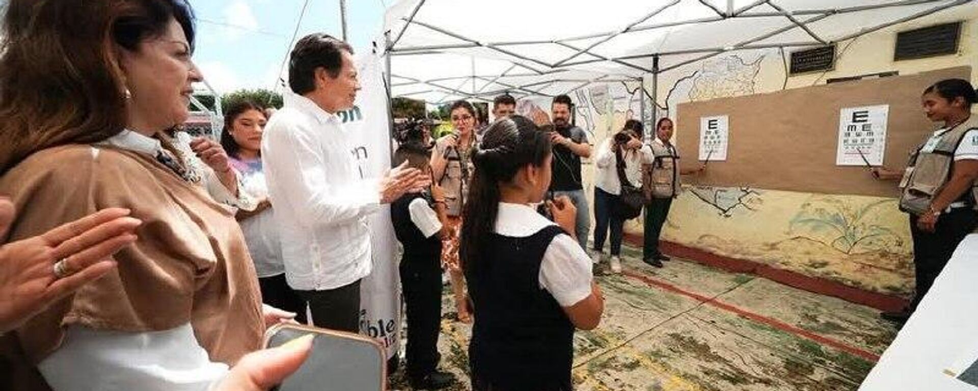 🩺 México enciende alertas ante problemas visuales y de obesidad en niños - Sputnik Mundo, 1920, 19.12.2025