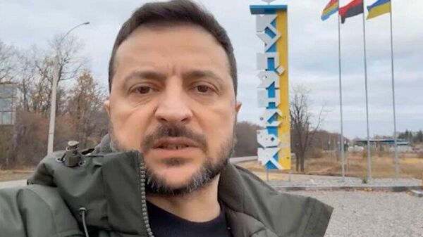 ¿Por qué te quedas en la entrada? ¡Entra!: Putin comenta sobre la selfie de Zelenski en Kúpiansk - Sputnik Mundo