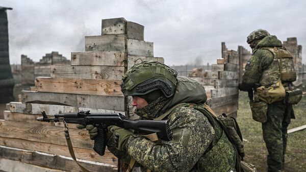 Soldados rusos en la zona de la operación militar especial - Sputnik Mundo