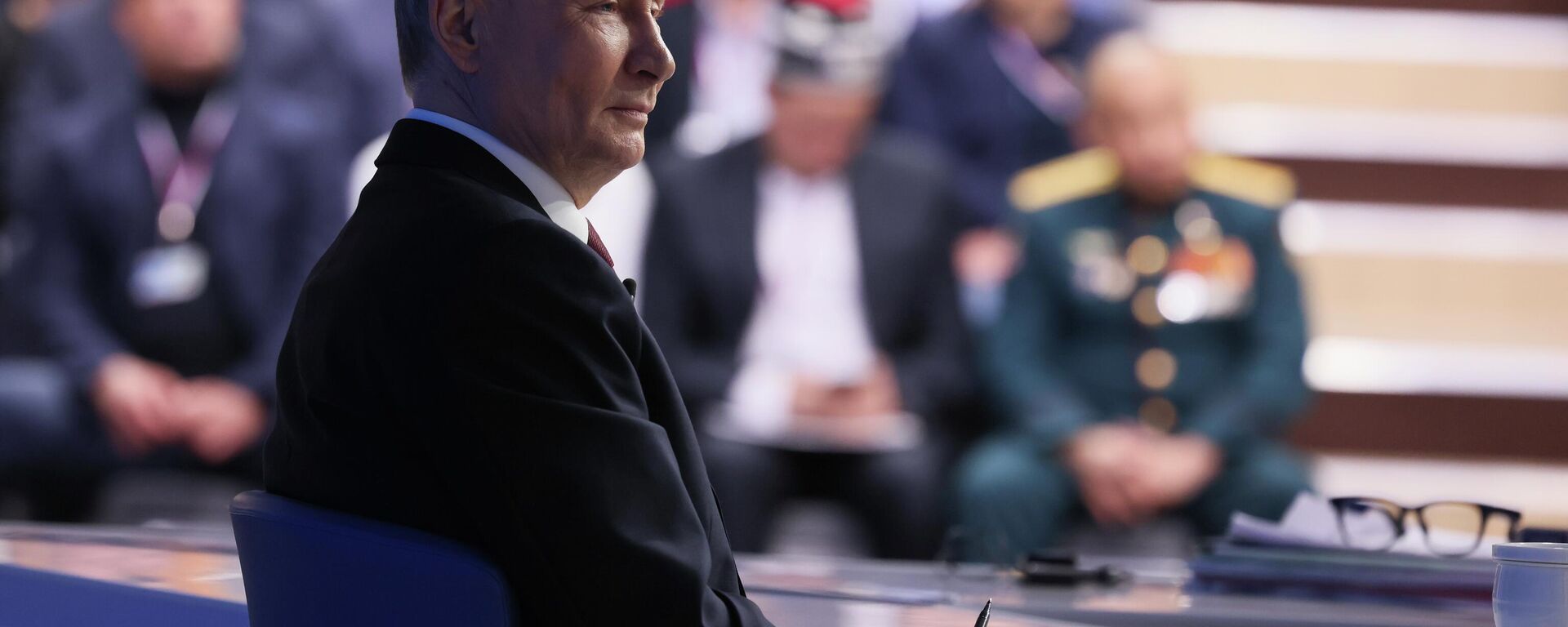 Lo más destacado del discurso de Putin durante la línea directa - Sputnik Mundo, 1920, 19.12.2025