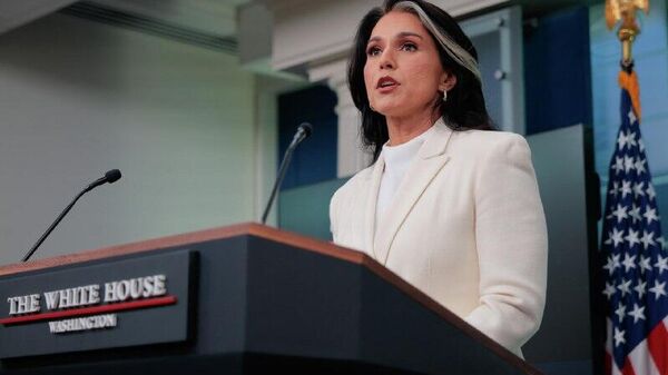 Mentira y propaganda: la Inteligencia de EEUU acusa a medios de intentar socavar los esfuerzos de Trump para resolver la crisis ucraniana - Sputnik Mundo