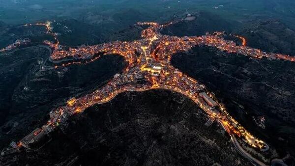 Tiroteo en Bondi Beach, récord del futbolista Safónov y lluvia de meteoros, entre las fotos de la semana - Sputnik Mundo