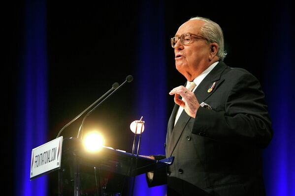 El 7 de enero falleció el destacado político francés Jean-Marie Le Pen, conocido por haber sido presidente del partido Frente Nacional entre 1972 y 2011. Se presentó como candidato en las elecciones en, al menos, 10 ocasiones y en 2002 logró pasar a la segunda vuelta, aunque no obtuvo la victoria. Entre 1984 y 2019 fue diputado del Parlamento Europeo. - Sputnik Mundo