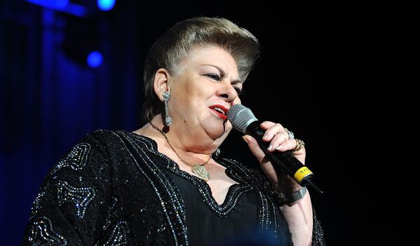 El 17 de febrero, la cantante y actriz mexicana Francisca Viveros Barradas, conocida como Paquita la del Barrio, emblemática cantante de clásicos del desengaño como Rata de dos patas, falleció a los 77 años en su casa en el estado de Veracruz.En años recientes, la artista padeció enfermedades que la obligaron a ausentarse de los escenarios y palenques de ferias populares. - Sputnik Mundo