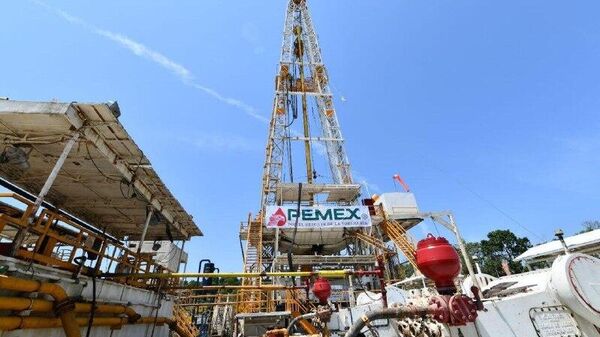 Pemex tiene oportunidades de apostar a proyectos de mayor talante con nuevos contratos mixtos, según medio - Sputnik Mundo