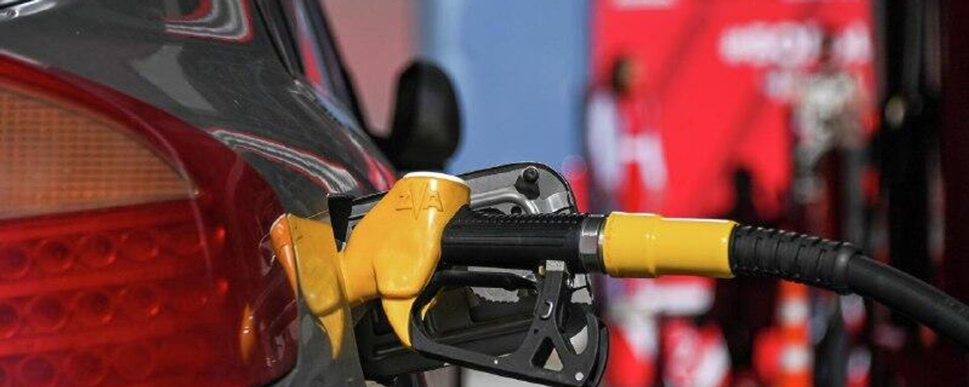 ¿Por qué California podría iniciar el 2026 con un precio alto de la gasolina? - Sputnik Mundo, 1920, 20.04.2026