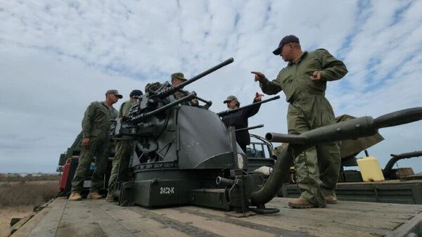 🪖 ¿Hasta cuándo estarán en Ecuador los militares estadounidenses que llegaron al país? - Sputnik Mundo