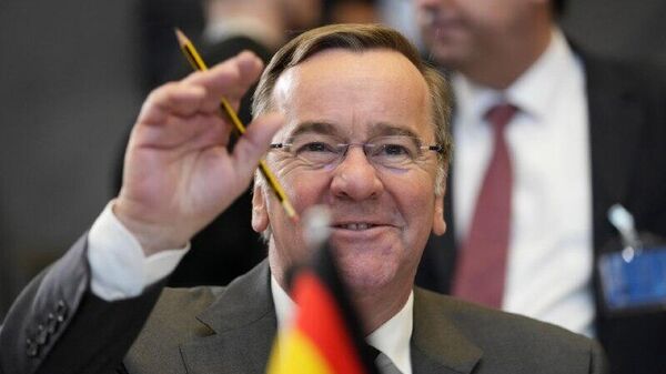 Ministro de Defensa alemana ya no cree en un ataque ruso contra la OTAN - Sputnik Mundo