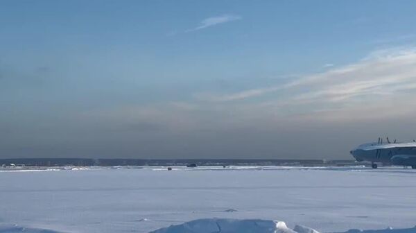 El nuevo avión ruso “Baykal” realiza su primer vuelo con un motor y hélices nacionales - Sputnik Mundo