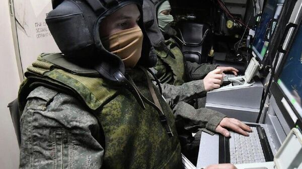 La defensa antiaérea rusa derriba 172 drones ucranianos en la última noche - Sputnik Mundo