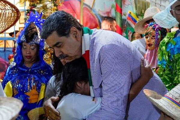 Maduro envía mensaje de paz con motivo de la Navidad - Sputnik Mundo