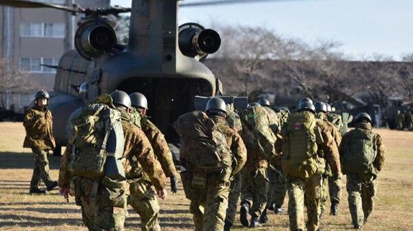 Japón aprueba un presupuesto histórico con incrementos en el sector de defensa - Sputnik Mundo