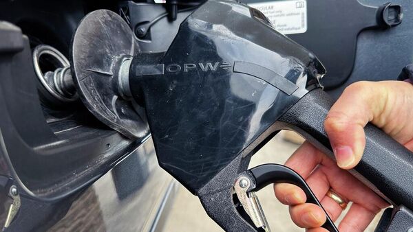 La población no tendrá que pagar más por la gasolina en México. - Sputnik Mundo