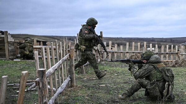 Soldados rusos en la zona de la operación militar especial - Sputnik Mundo